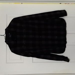 Stormtech black snap shirt.